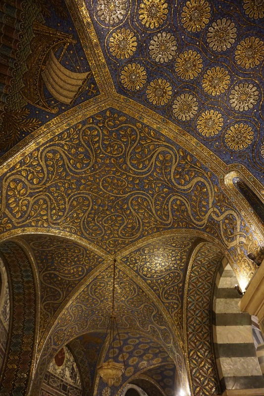 The decorations of the Dom's ceilings