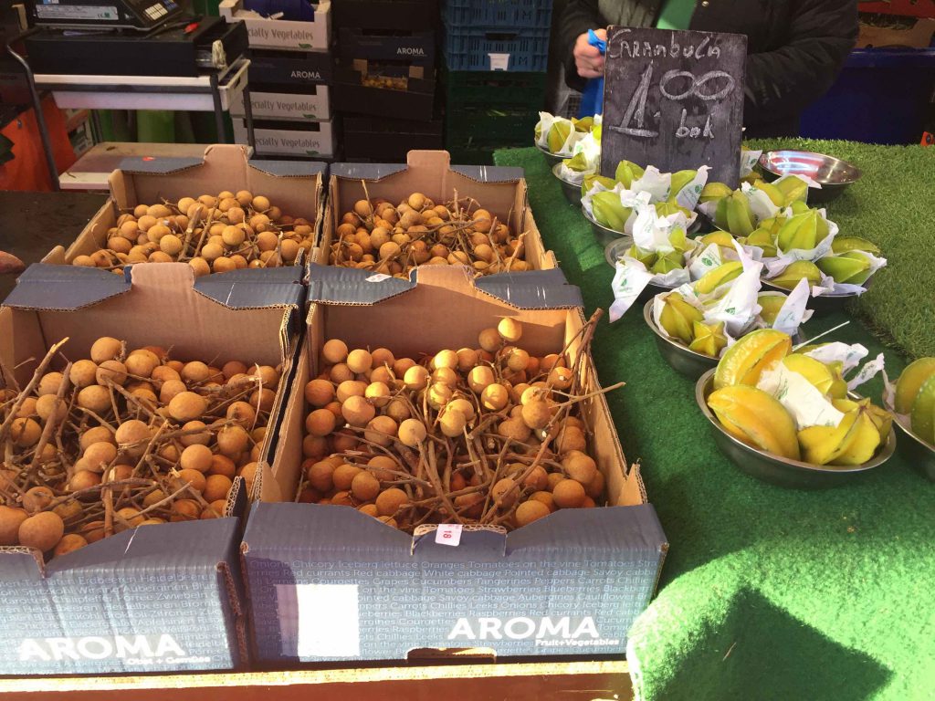 De Haagse Markt - Den Haag - Belanda. Kelengkeng dan belimbing? Jangan khawatir, adaa